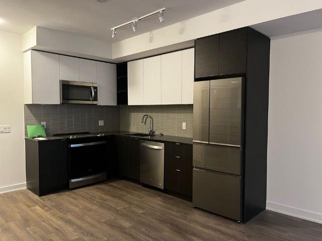 For Lease 100 Eagle Rock Way Unit# 809, Vaughan, Ontario