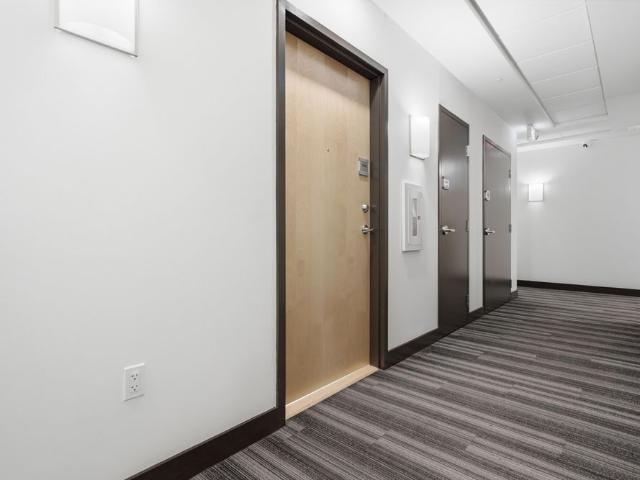 For Lease 100 Garment Street Unit# 1608, Kitchener, Ontario