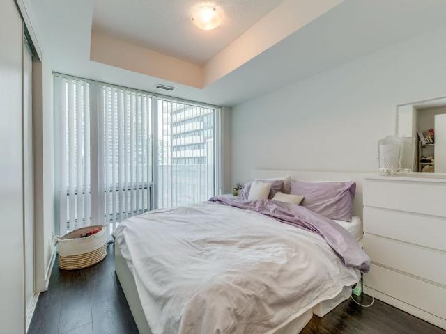 For Lease 100 Harbour Street Unit# 2004, Toronto, Ontario