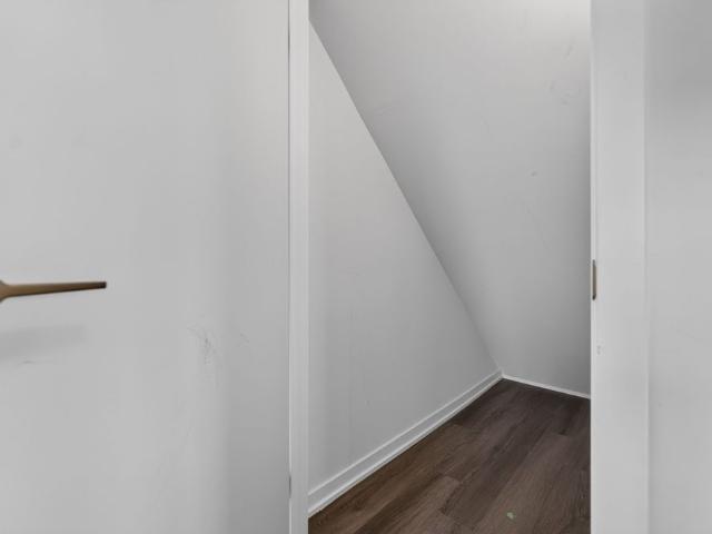 For Lease 100 Honeycrisp Crescent Unit# 343, Vaughan, Ontario