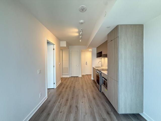 For Lease 100 Queen Street Unit# 1502, Toronto, Ontario