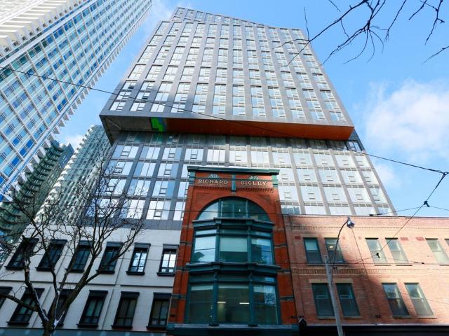 For Lease 100 Queen Street Unit# 1808, Toronto, Ontario