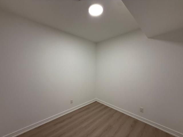 For Lease 100 Queen Street Unit# 1812, Toronto, Ontario