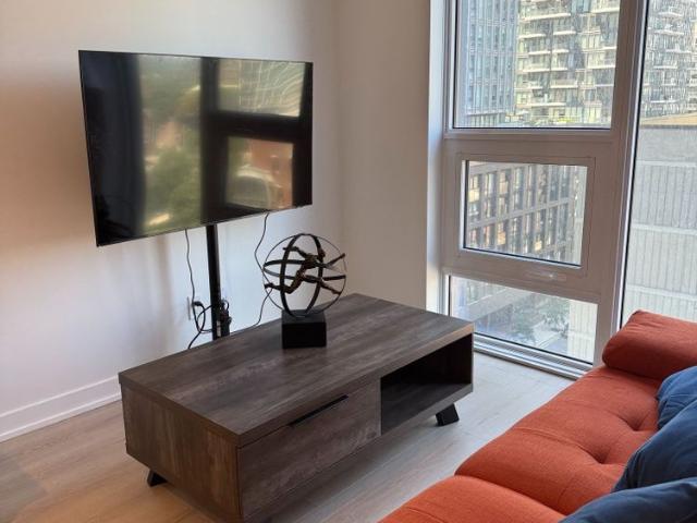 For Lease 100 Queen Street Unit# 1117, Toronto, Ontario