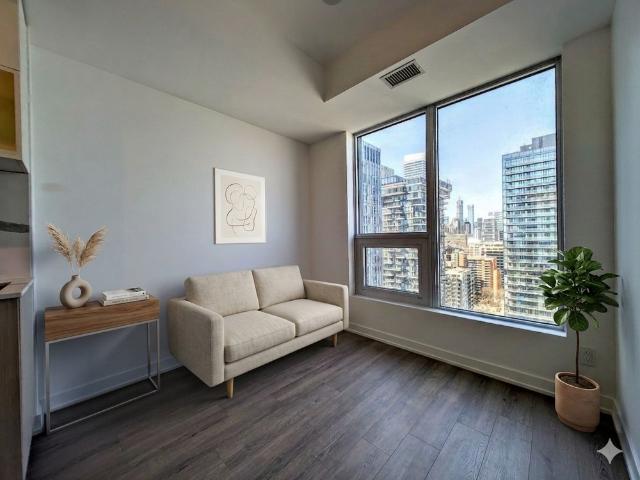 For Lease 100 Queen Street Unit# 2715, Toronto, Ontario