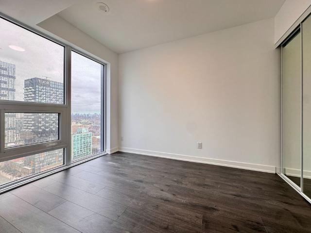 For Lease 100 Queen Street Unit# 2802, Toronto, Ontario