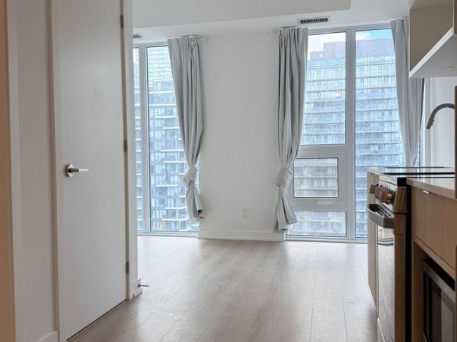 For Lease 100 Queen Street Unit# 2912, Toronto, Ontario