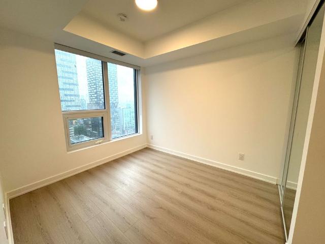 For Lease 100 Queen Street Unit# 2117, Toronto, Ontario
