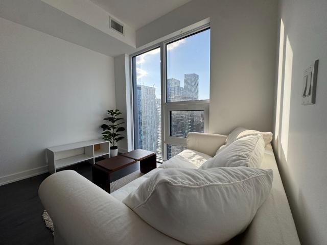 For Lease 100 Queen Street Unit# 3103, Toronto, Ontario