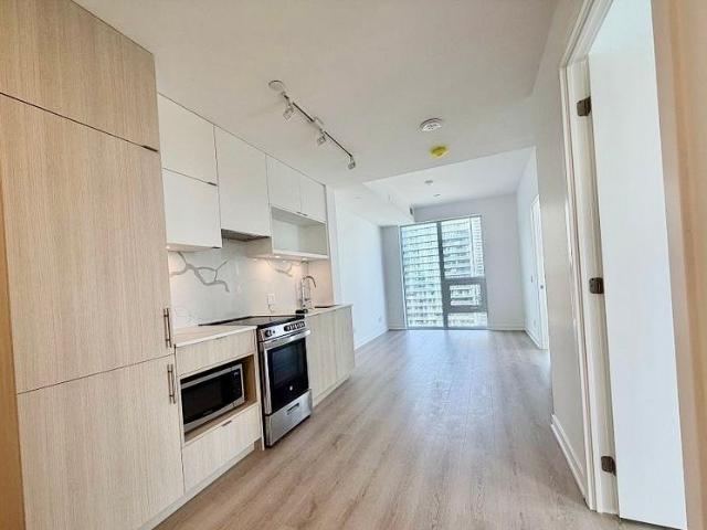 For Lease 100 Queen Street Unit# 3303, Toronto, Ontario