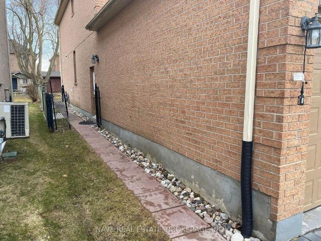 For Lease 101 Naughton Drive Unit# Basement, Richmond Hill, Ontario