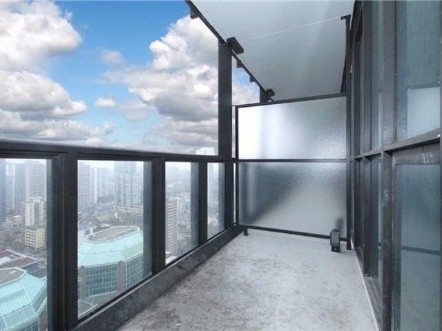 For Lease 101 Charles Street Unit# 2810, Toronto, Ontario