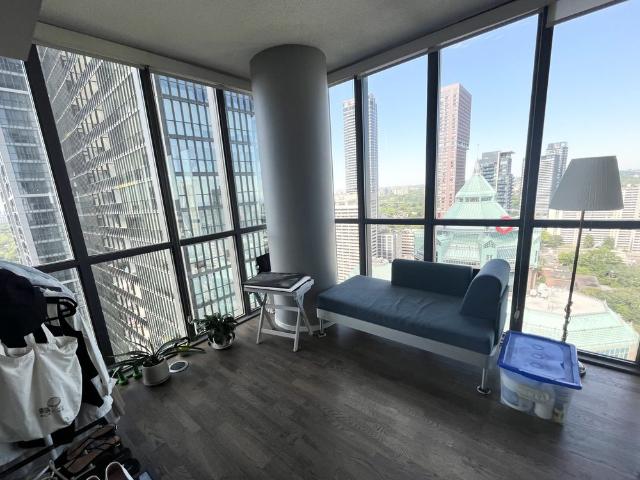 For Lease 101 Charles Street Unit# 2810, Toronto, Ontario