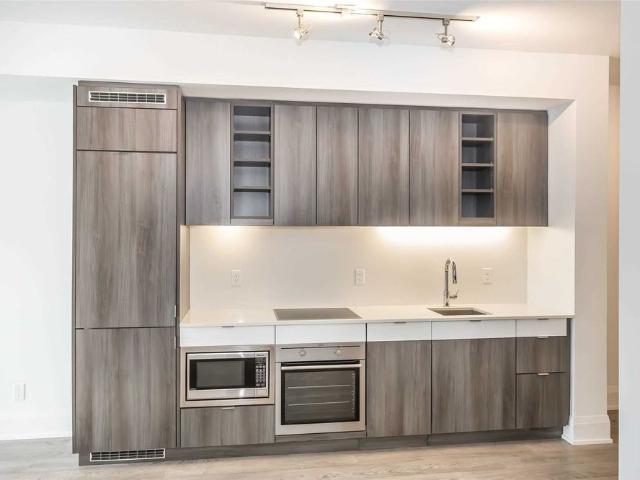 For Lease 101 Erskine Avenue Unit# 813, Toronto, Ontario