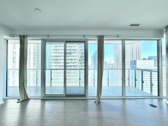 For Lease 101 Peter Street Unit# 3509, Toronto, Ontario