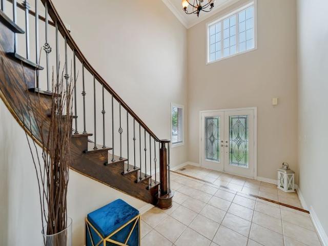 For Lease 1030 LONSDALE Lane, Oakville, Ontario