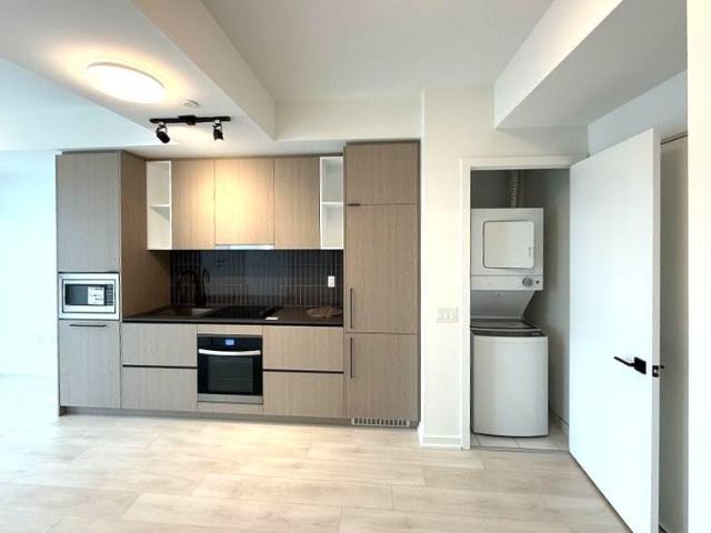 For Lease 10 Graphophone Grove Unit# 2010, Toronto, Ontario