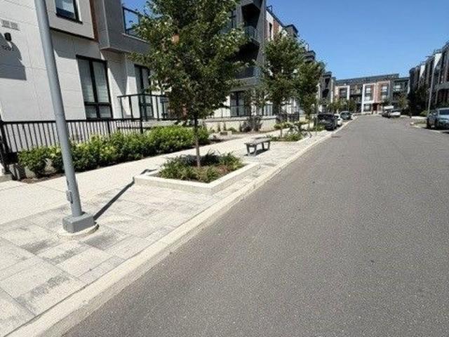 For Lease 10 David Eyer Boulevard Unit# 1202, Richmond Hill, Ontario