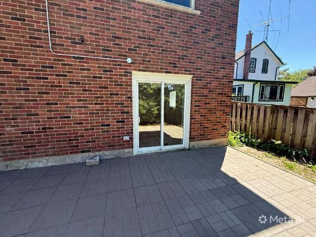 For Lease 10 Dundas Crescent, St. Catharines, Ontario
