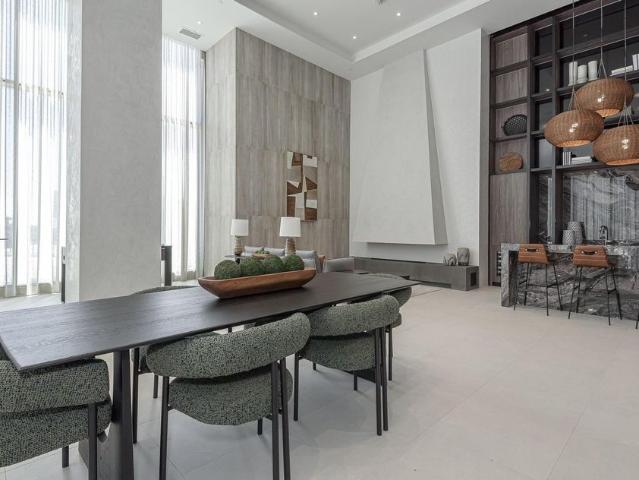 For Lease 10 Flavelle Trail Unit# 902, Vaughan, Ontario