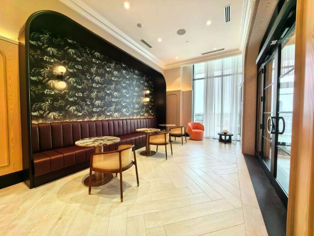 For Lease 10 Inn on the park Drive Unit# 2205, Toronto, Ontario