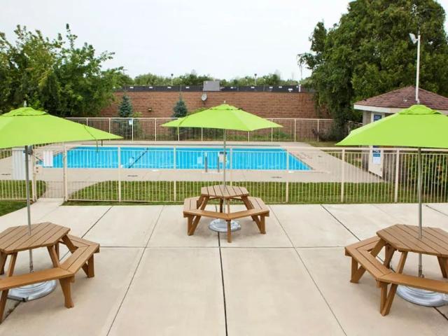 For Lease 10 Overlea Drive Unit# 1107, Kitchener, Ontario