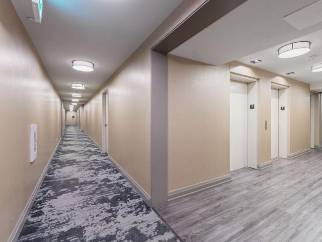 For Lease 10 MEADOWGLEN Place, Toronto, Ontario