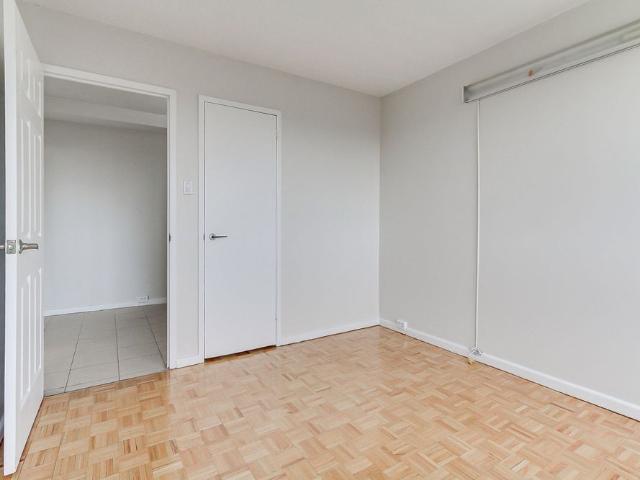 For Lease 10 Sunny Glen Way Unit# 909, Toronto, Ontario