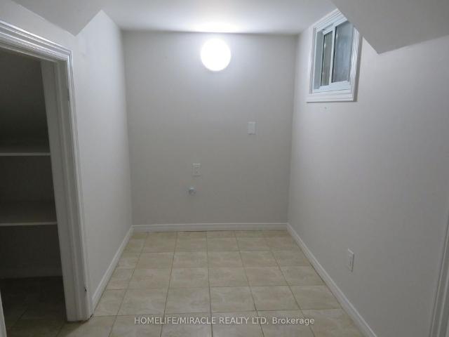 For Lease 10 Pine Bough Manor, Richmond Hill, Ontario