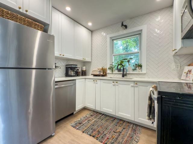 For Lease 10 Western Avenue Unit# UPPER, Guelph, Ontario