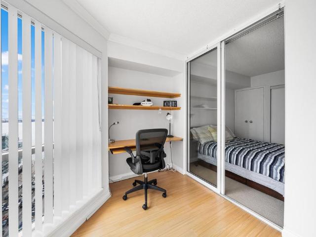 For Lease 10 Yonge Street Unit# 2710, Toronto, Ontario