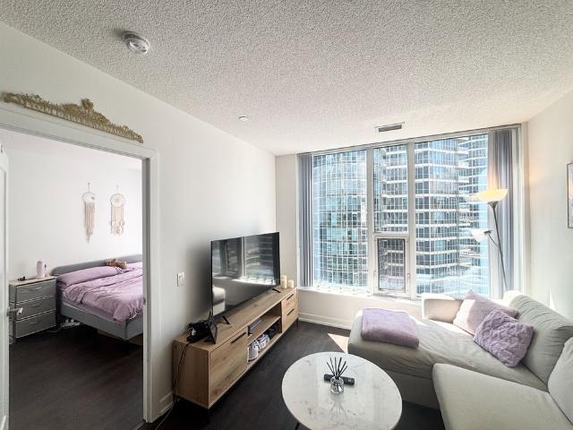 For Lease 10 York Street Unit# 1908, Toronto, Ontario