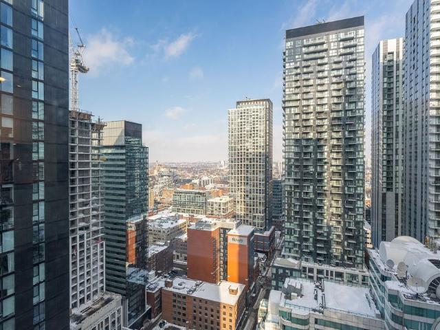 For Lease 115 Blue Jays Way Unit# 1909, Toronto, Ontario