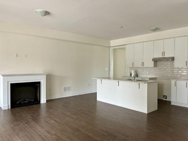 For Lease 116 blick Crescent, Aurora, Ontario