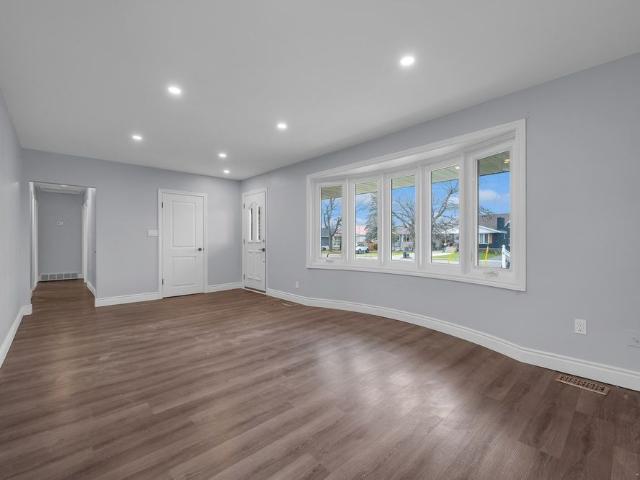 For Lease 116 Collier Road Unit# MAIN, Thorold, Ontario
