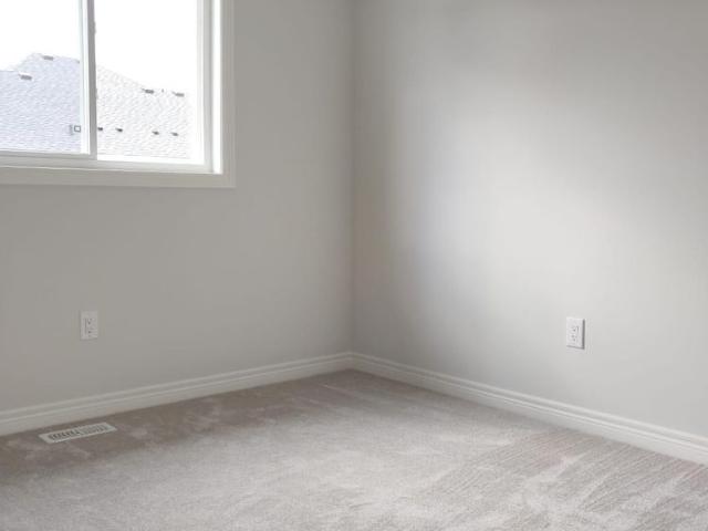 For Lease 116 JUNEBERRY Road, Thorold, Ontario