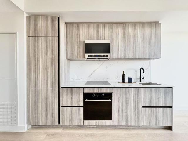 For Lease 117 Broadway Avenue Unit# 2006, Toronto, Ontario