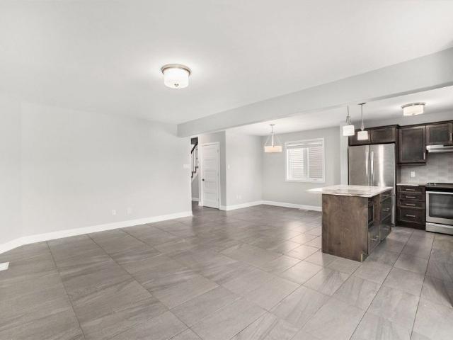 For Lease 117 Broadway Avenue, Russell, Ontario