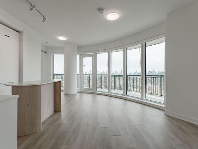 For Lease 1185 Dupont Street Unit# 1307, Toronto, Ontario