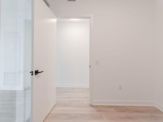 For Lease 1185 Dupont Street Unit# 517, Toronto, Ontario