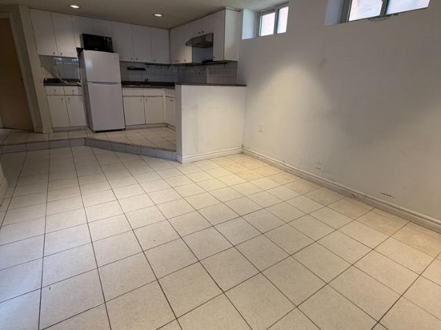 For Lease 1188 Avenue Road Unit# B, Toronto, Ontario