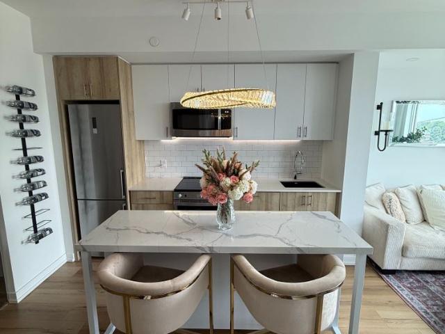 For Lease 1195 The Queensway N/A Unit# 405, Toronto, Ontario