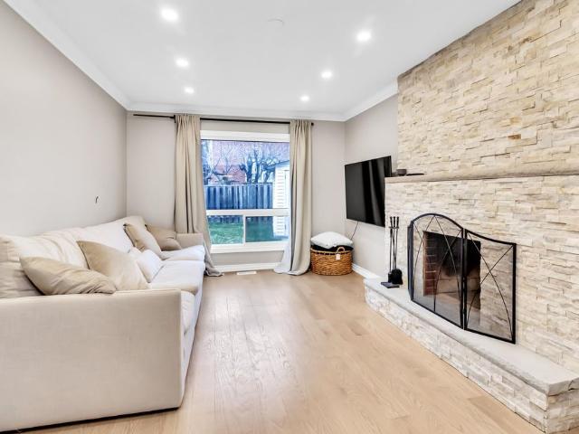 For Lease 119 Mccabe Crescent Unit# Main & 2nd, Vaughan, Ontario