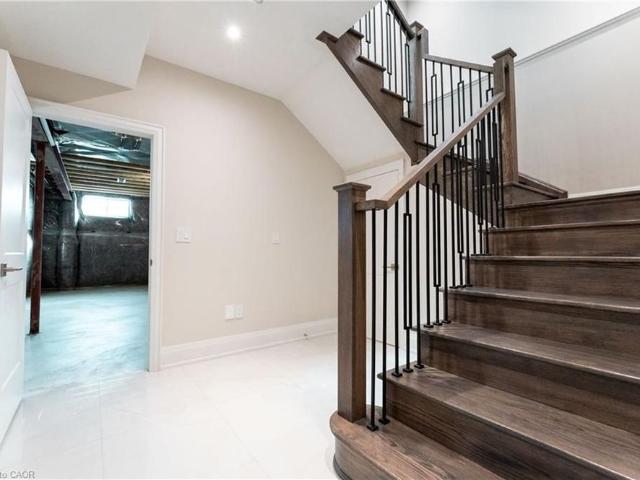For Lease 119 Jay Street, Toronto, Ontario