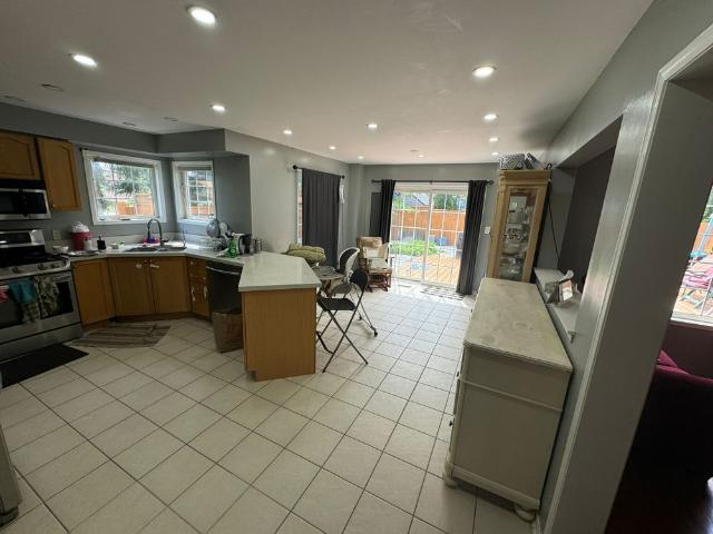 For Lease 1100 Ashgrove Crescent, Oshawa, Ontario
