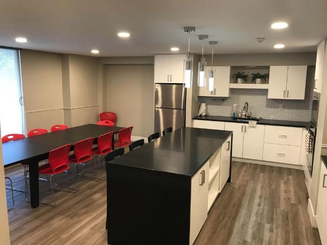 For Lease 1100 Caven Street Unit# PH 10, Mississauga, Ontario