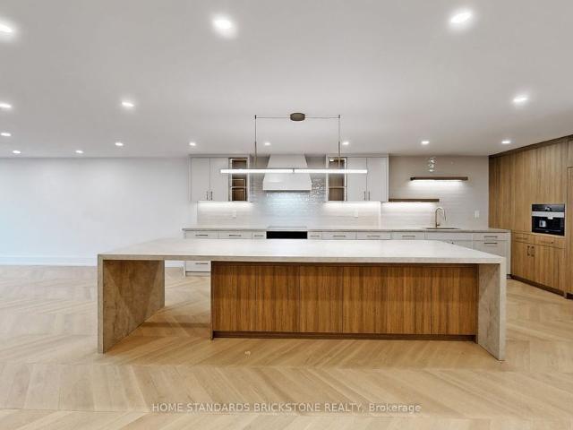 For Lease 110 Bloor Street Unit# 1009, Toronto, Ontario