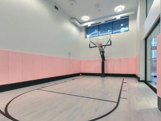 For Lease 110 Broadway Avenue Unit# 2213, Toronto, Ontario