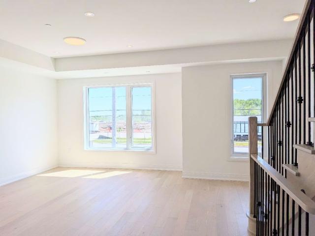 For Lease 110 Grimsby Lane, Richmond Hill, Ontario