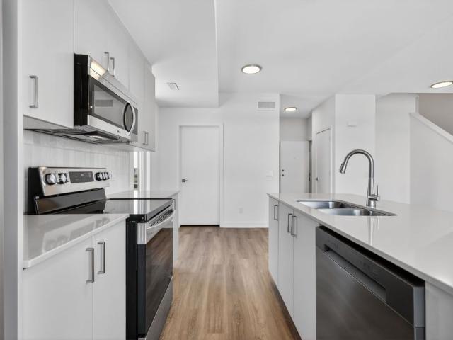 For Lease 110 Stardust Private, Leitrim, Ontario